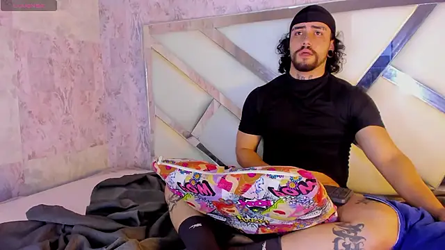 Benny_and_Mark Chat XXX in diretta