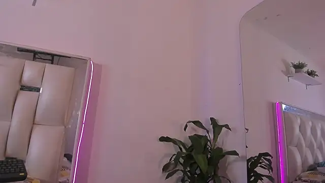 Darlyn_tenderhot__のウェブカメラショー