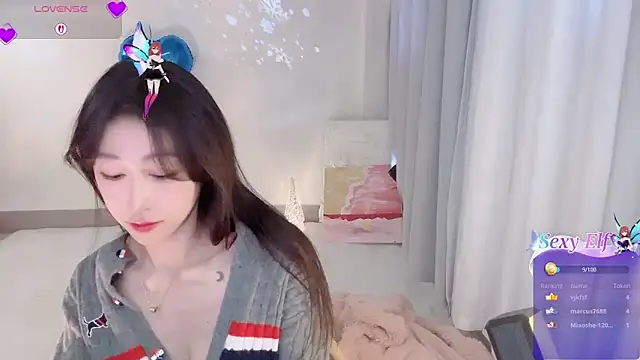 Fayebae_11 élő XXX-chatje