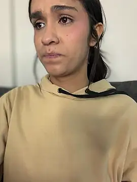 Chat XXX en directo de Isabella-Teen