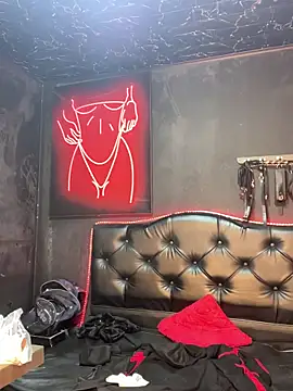 Emilyy-18 Live XXX-chat