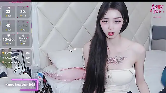 YAOYAO-2025's Live XXX Chat