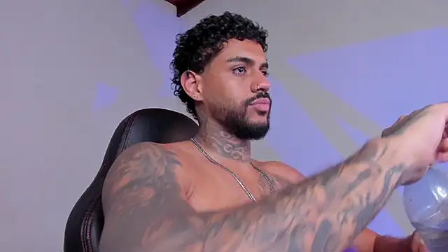 LuigiVitale_1のライブXXXチャット