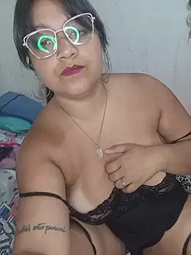 Chat +18 de dulce_marrr ao vivo
