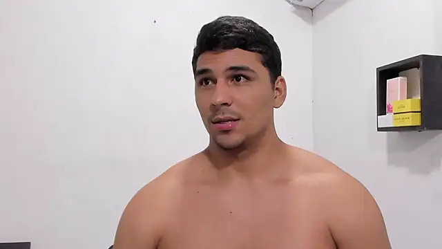 noah_belami élő XXX-chatje