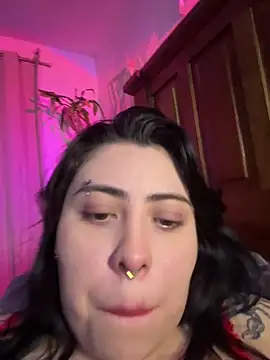 Draculona-666 Adlı Modelin Canlı XXX Sohbeti