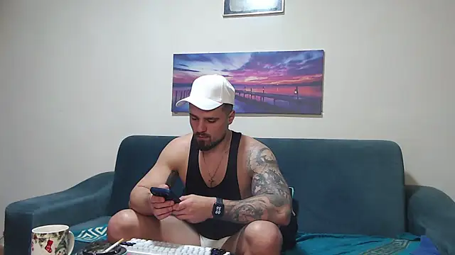 Tiberius_hunk Adlı Modelin Canlı XXX Sohbeti