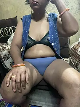 XXX chat uživo modela Meera_xxx