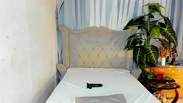 MochaliciousTransOnTop Chat XXX in diretta