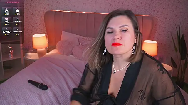 KiraRoxx's Live XXX Chat