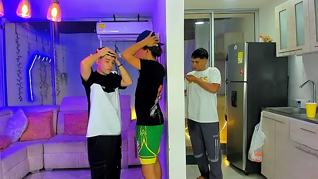 Show modela Houseofwarrios na web-kameri