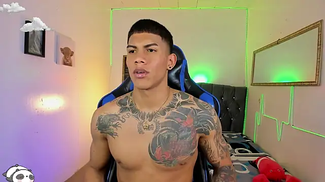 Damian_latinxxx Adlı Modelin Canlı XXX Sohbeti