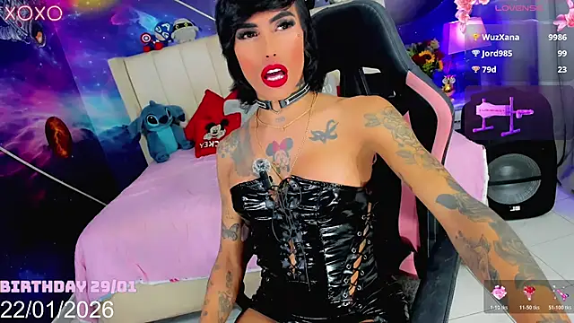 XXX chat uživo modela Nella_Dolls