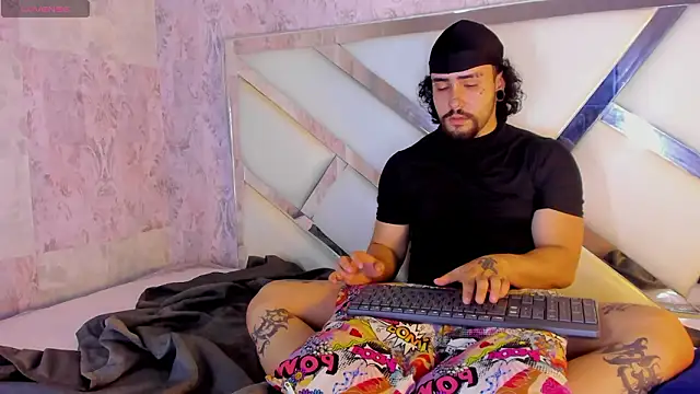 Benny_and_Mark – Naživo XXX chat