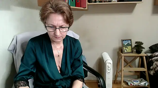 Chat +18 de katemodel ao vivo