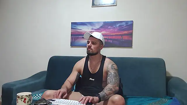 Tiberius_hunk's Live XXX Chat