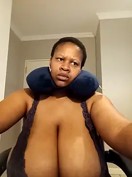 bustylisa1983n Live XXX chat