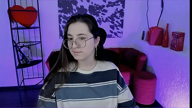 VirtuallVoyant's Live XXX Chat