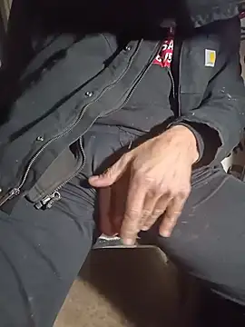 Chatroom XXX en direct de HeavyHung10