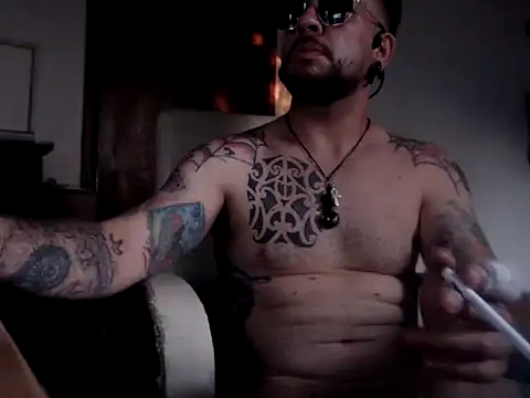 pose14 Live XXX-Chat