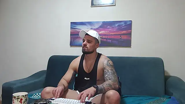 Онлайн чат XXX Tiberius_hunk