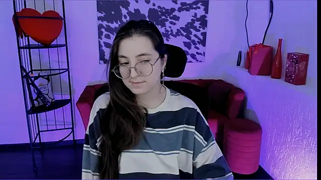 VirtuallVoyant's Live XXX Chat