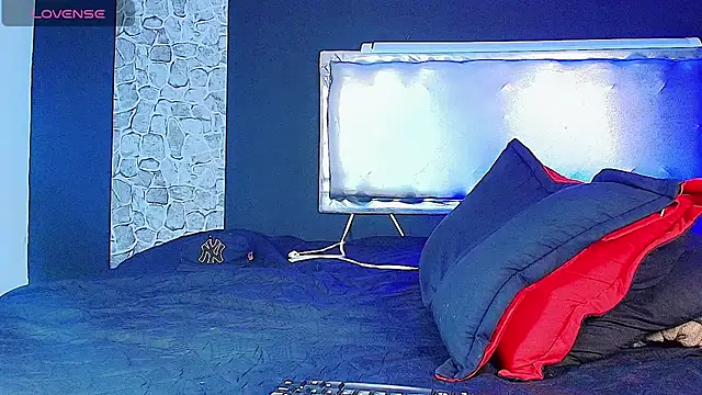 Strawberry_BoyS7's Live XXX Chat