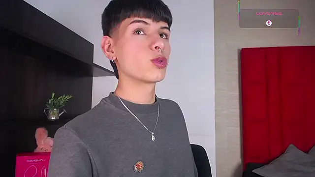 Ezra_Storm 라이브 XXX 채팅