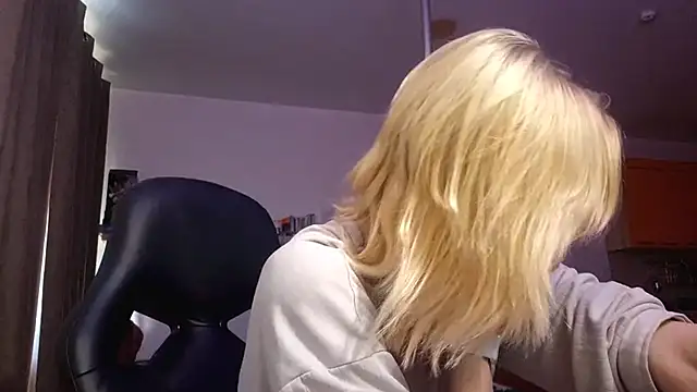 AuraNevera's Live XXX Chat