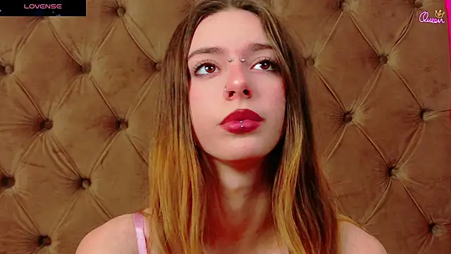 CoraVex's Live XXX Chat