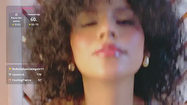 Chat XXX en directo de Lila-Rose