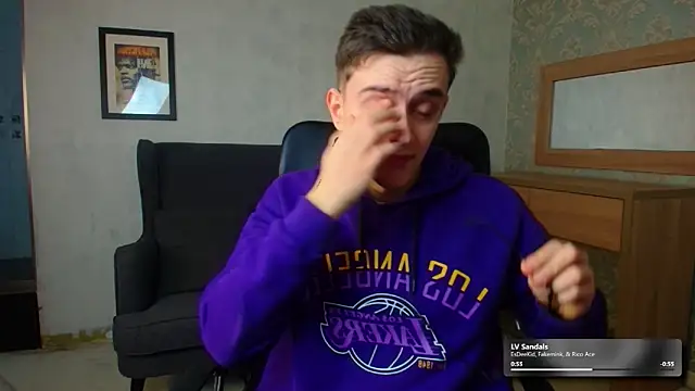 Chat +18 de FelixStarkk ao vivo