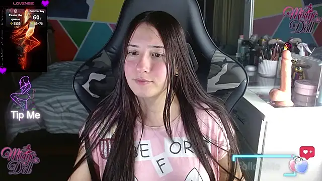 Mysticdooll69's Live XXX Chat