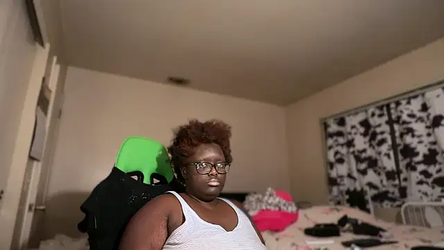 -Yagurlwest Live XXX-Chat