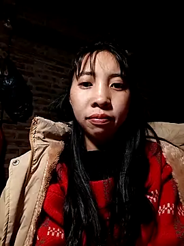 XXX chat uživo modela emaame68