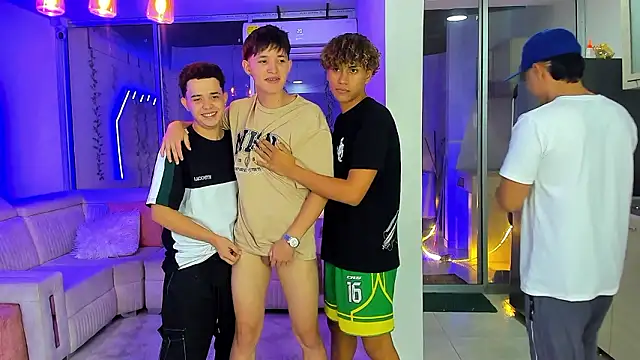 Houseofwarrios' Live XXX Chat