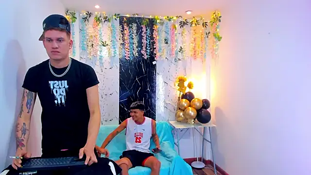 Živý XXX chat iaan_commerford