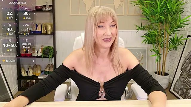 Chat +18 de LadyLeea ao vivo