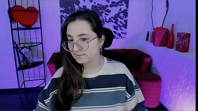 VirtuallVoyant live XXX chat