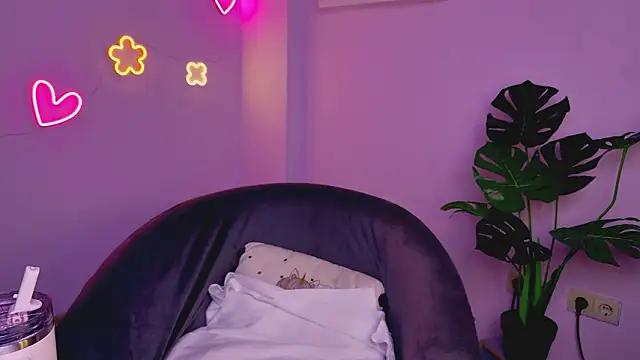 ElenaMonroe live XXX chat