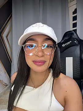 دردشة jenn_fit الجنسية المباشرة