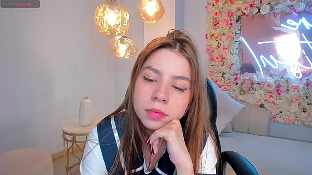 TiffannySins' Live XXX Chat