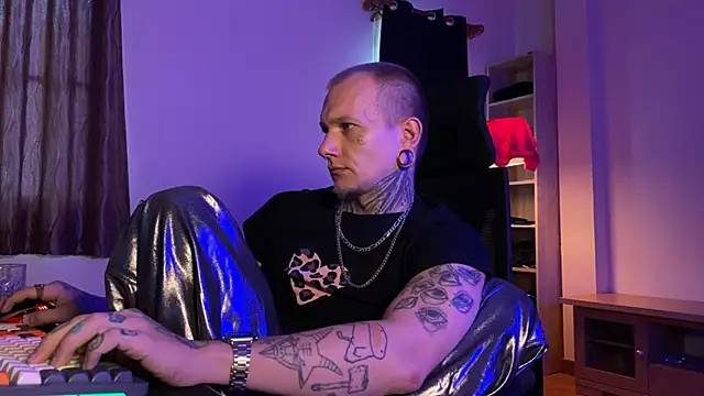 Czat XXX na żywo – paulvelvet