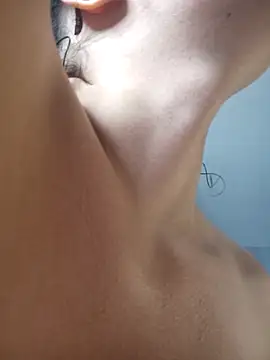 Chat +18 de NinaSweet2 ao vivo