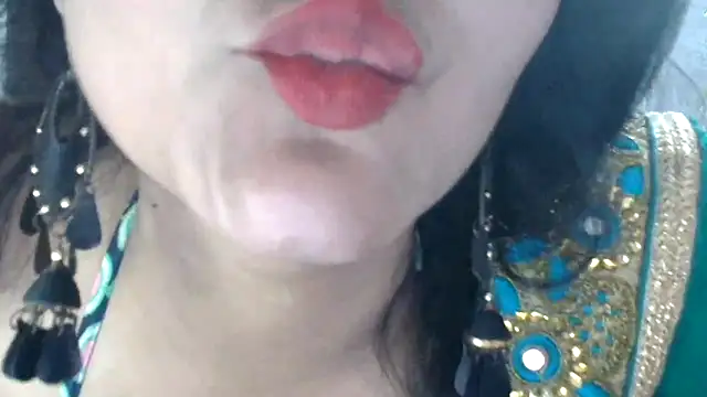 دردشة SimmiQueen_77 الجنسية المباشرة