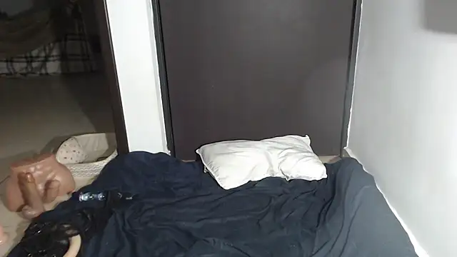 HellenLatin's Live XXX Chat