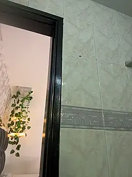 Chatroom XXX en direct de Angel_Khouri