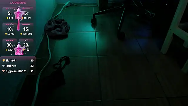 queen-alexa: απευθείας συνομιλία ΧΧΧ