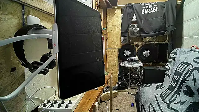 8point5guy Live XXX-Chat