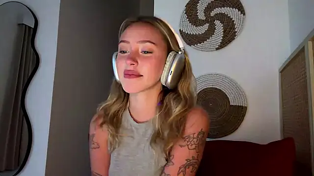 MartinaDeoliveira's Live XXX Chat